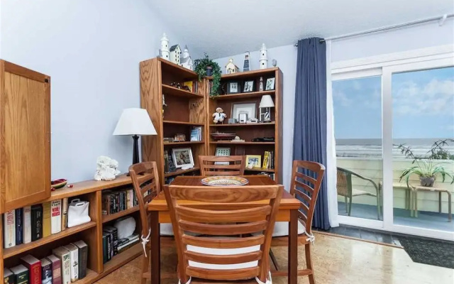 Quail Hollow B21U - One Bedroom Condo