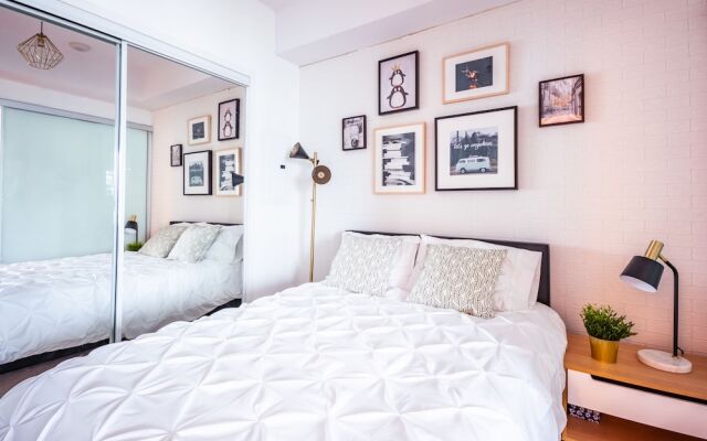 AOC Suites - Luxury Condo - City View