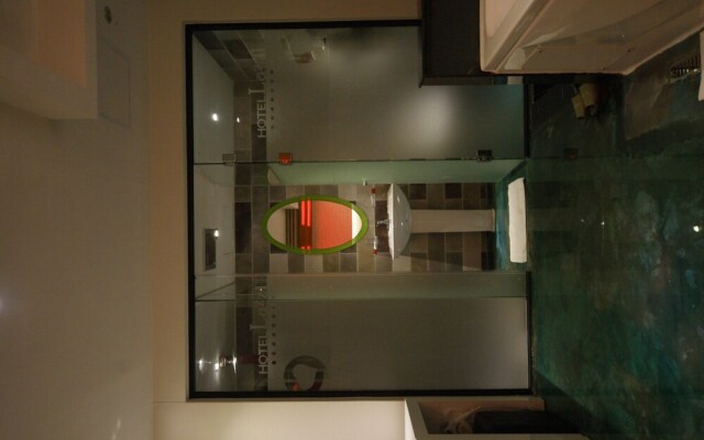 Lazzi Hotel