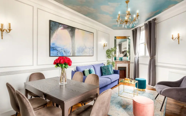 Merveil Luxury Suites - Royale - Saint Honore view