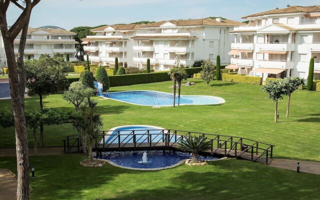 Apartment Just 400m From the Beach for 6 People in Pals