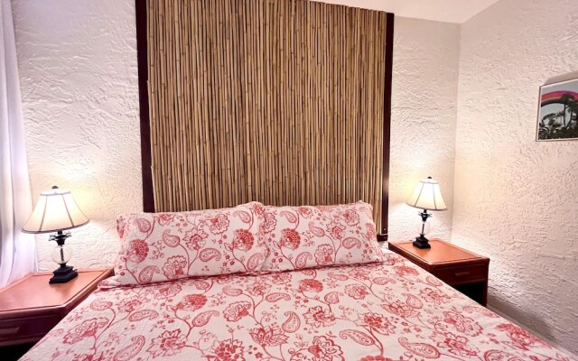 Tiki Ali'i Retreat Breathtaking Island Views