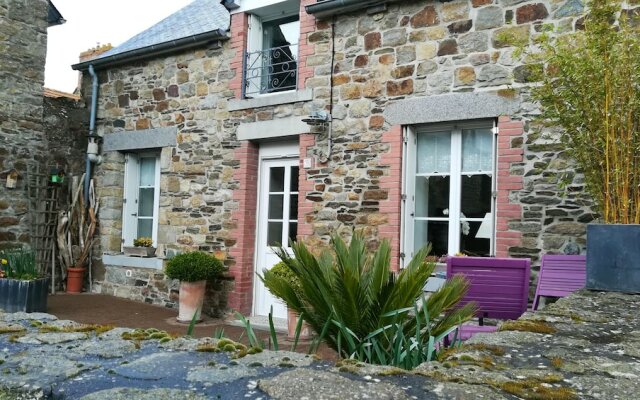 House With 2 Bedrooms In Le Vivier Sur Mer, With Furnished Terrace And Wifi