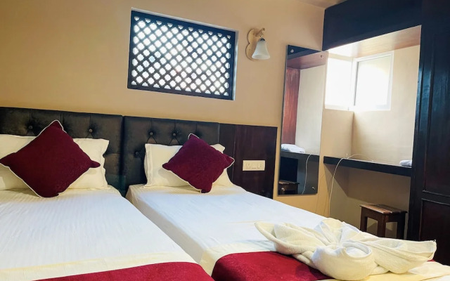 Hotel Lotus Grand