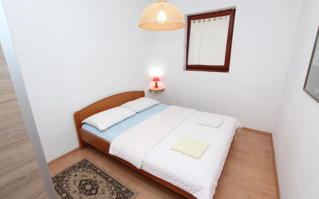 Apartments Lora