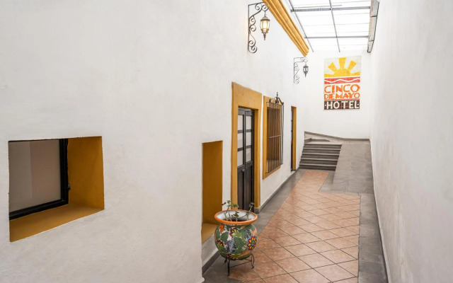 Cinco de Mayo Hotel