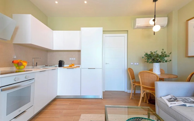 Marvelous Penthouse With 3 Terraces in Triana. Castilla III