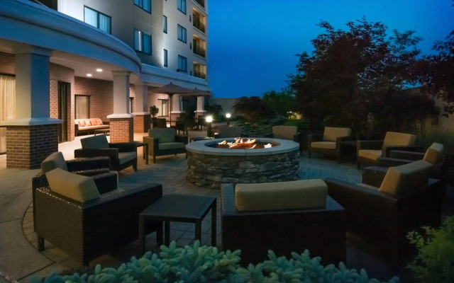 Courtyard Buffalo Airport