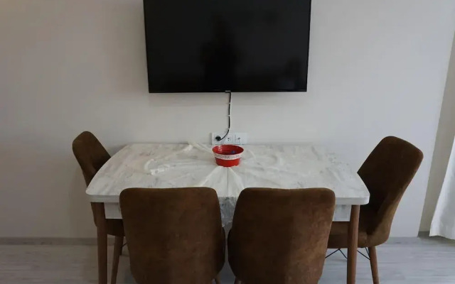 Lovely 2 Rooms Apartment With Pool and Air Con