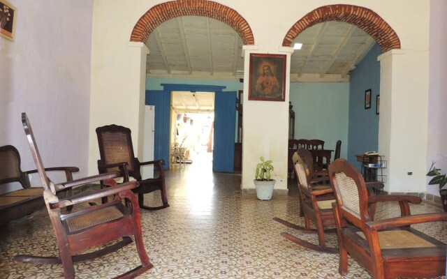 Tin and Friends Rooms