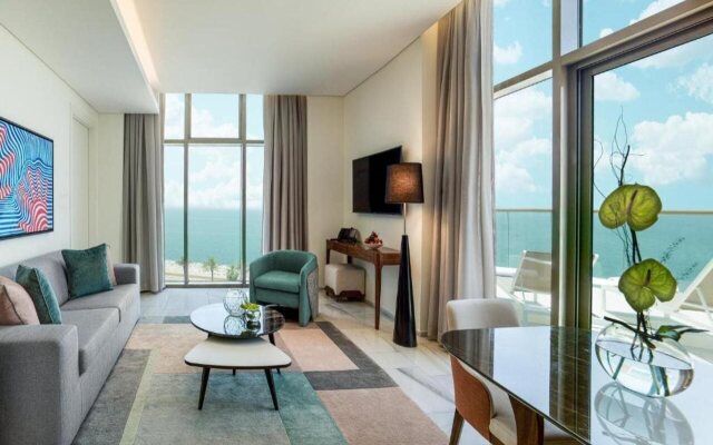 Th8 Palm Dubai Beach Resort, Vignette Collection, by IHG