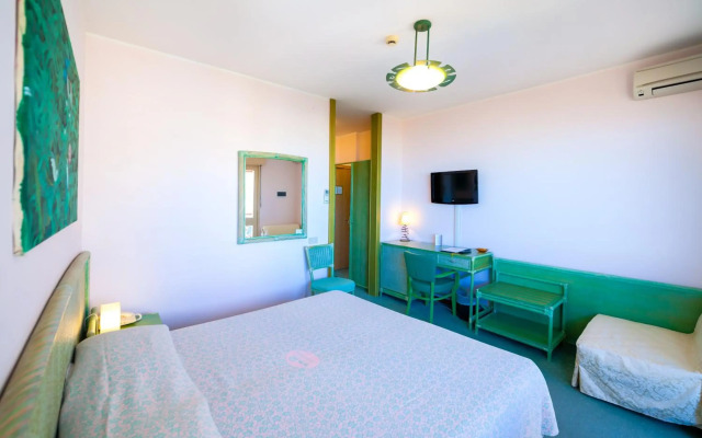 American Hotel