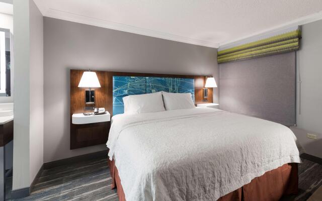 Hampton Inn & Suites Chicago/Hoffman Estates