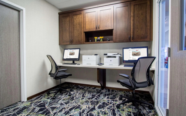 Hilton Garden Inn Salina - фото 5