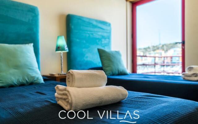 Villa AcquaMarina - 5 bedroom, water front villa