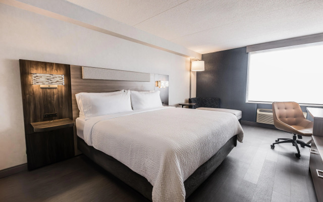 Holiday Inn Express Toronto - North York by IHG