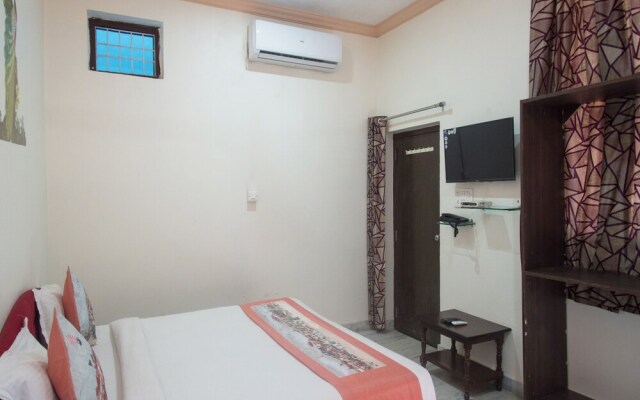Oyo 11743 Hotel Shree Krishna