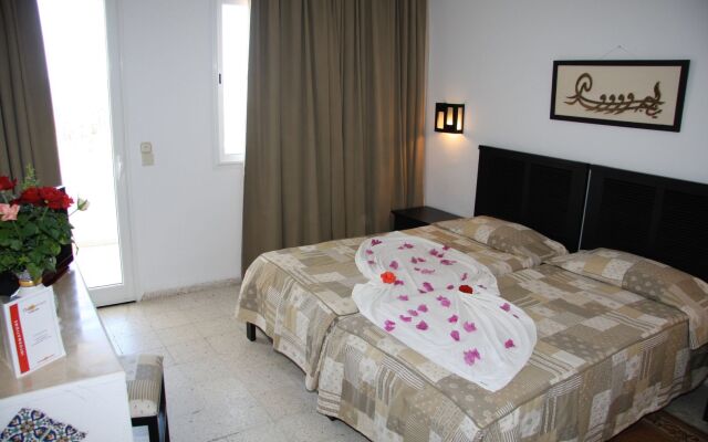 Hotel Tropicana Club & Spa