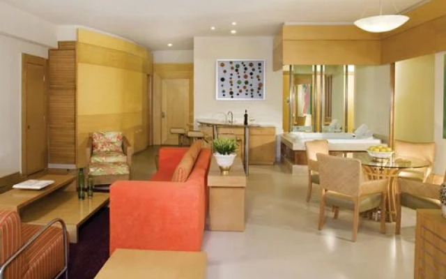 Beach Palace Resort, Cancún, Mexico