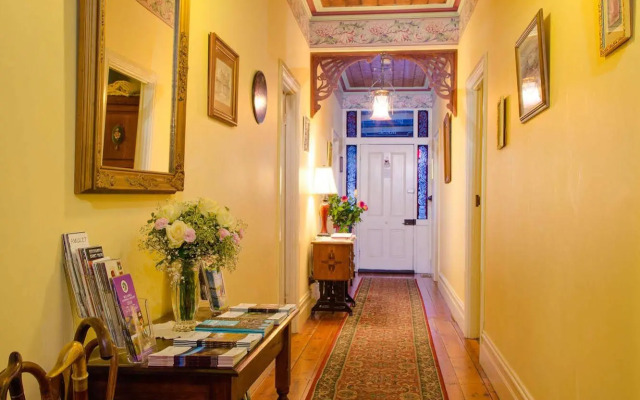 Barnsley House Bed and Breakfast