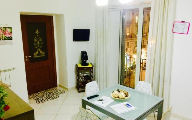 Miseria E Nobilta Apartment