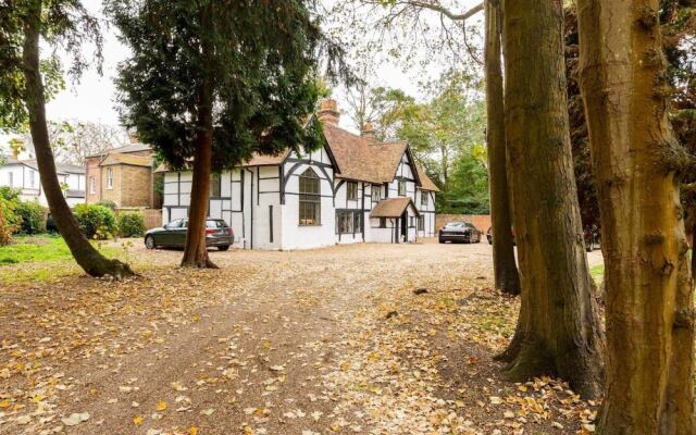 Beautiful 4 Bedroom Property