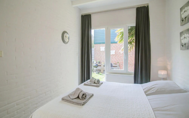 Lovely Bungalow in Noordwijkerhout With Garden