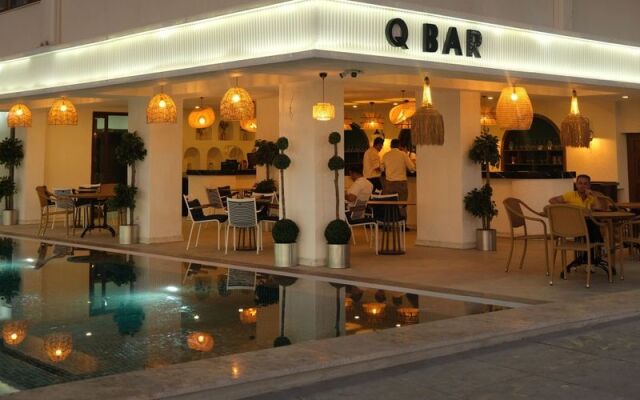 Qinn Hotel