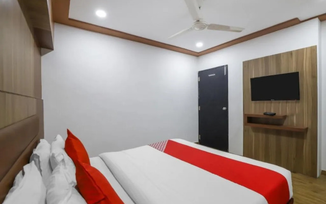 Hotel Signature by OYO Rooms