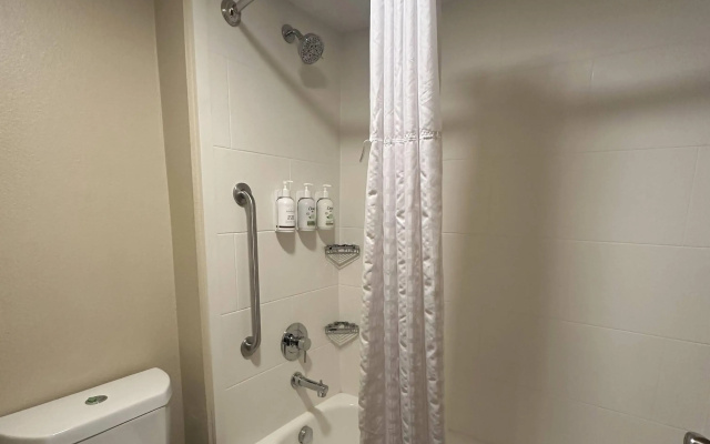 Wingate by Wyndham Pittsburgh/West Mifflin