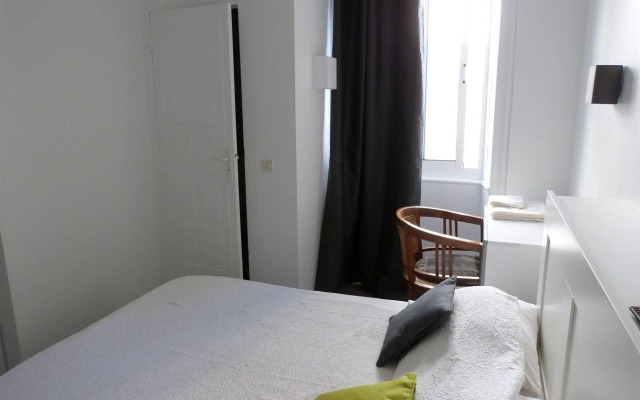 Le Petit Hôtel