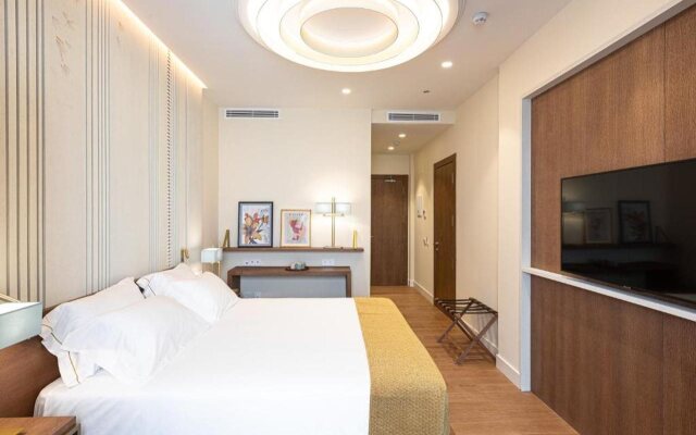 Silken El Pilar Andalucia Hotel