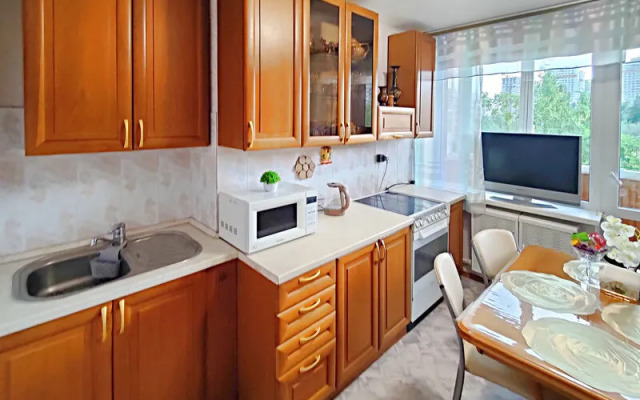Cozy day apartment on the street 142 Osipenko street
