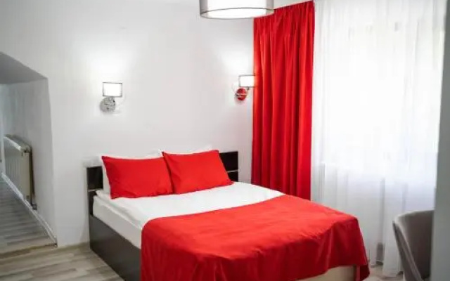 Hotel Piscul Negru