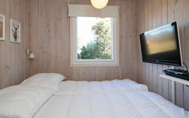 6 Person Holiday Home in Oksbol