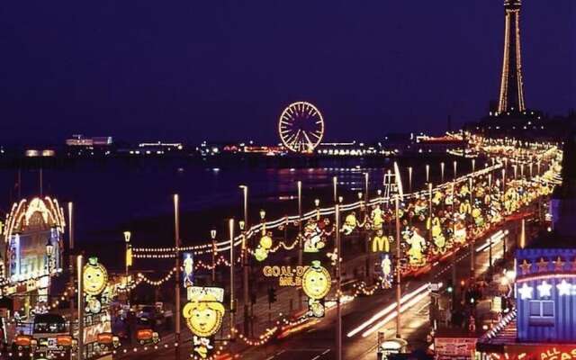 Las Palmas Hotel by the Sea