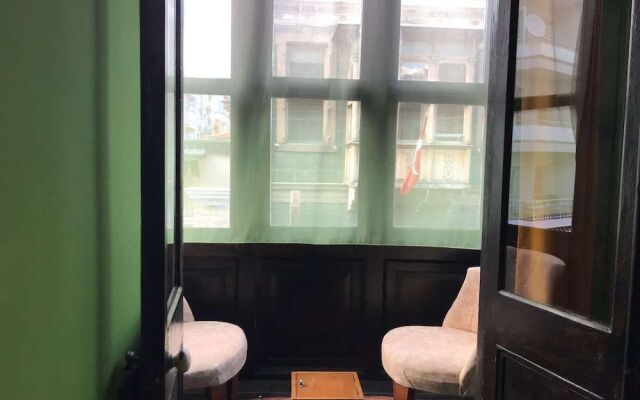 Titan House Hostel