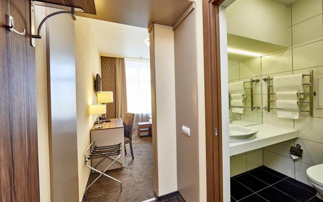 Rossiya Hotel