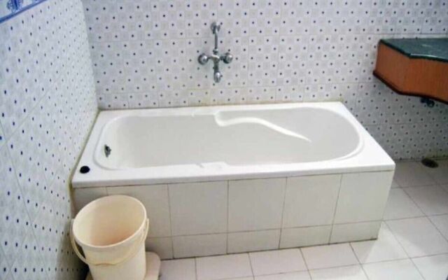 Hotel Rathore Lodge & Restaurant