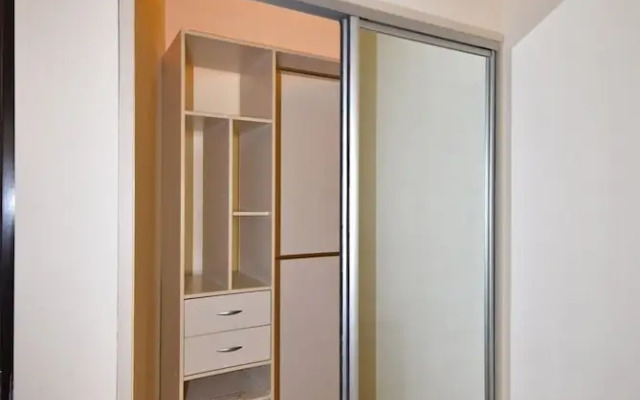 Spacious Apartment by Luxe Group TT606