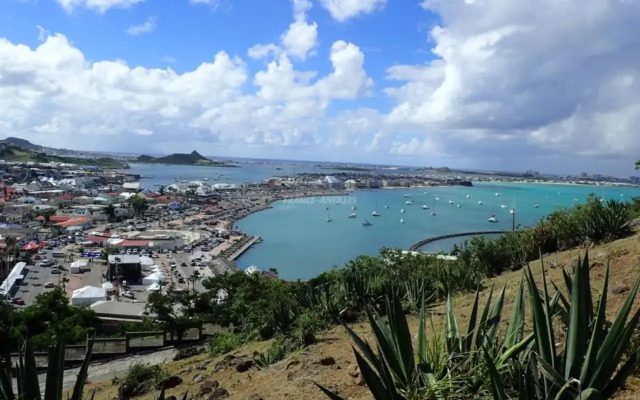 Marigot, Studio front de mer vue exceptionnelle