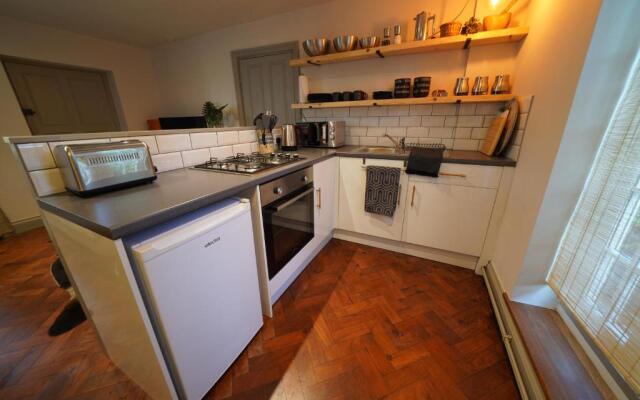 Stunning Coach House Apartment In Walmer Deal