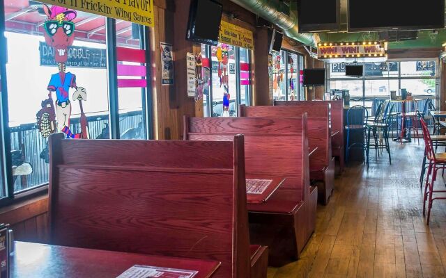 Cedar Stables Inn and Suites