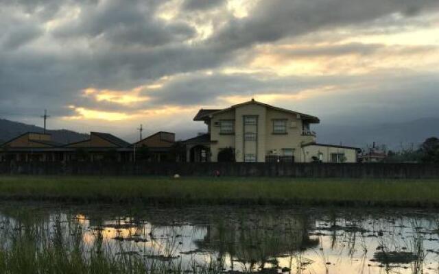 Easy Home Stay