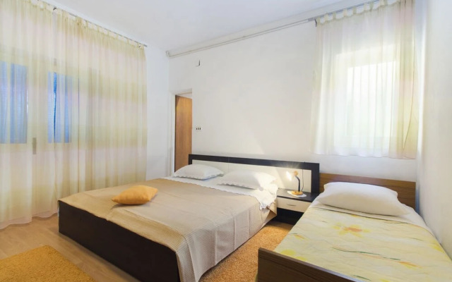 Vince - Free Parking - A1 Žuti