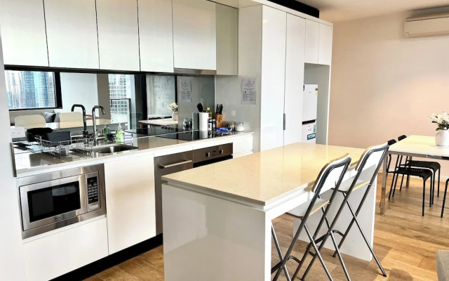 ReadySet Apartments at Manhattan