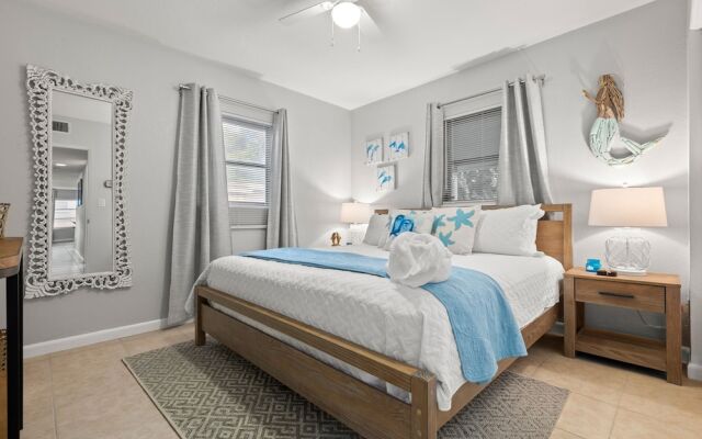 11350 Central Oasis 4BR Pool Home