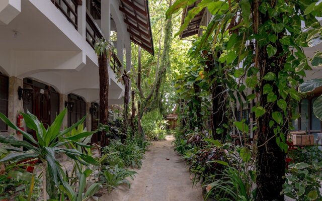 ZEN Rooms Garden Beach Siargao