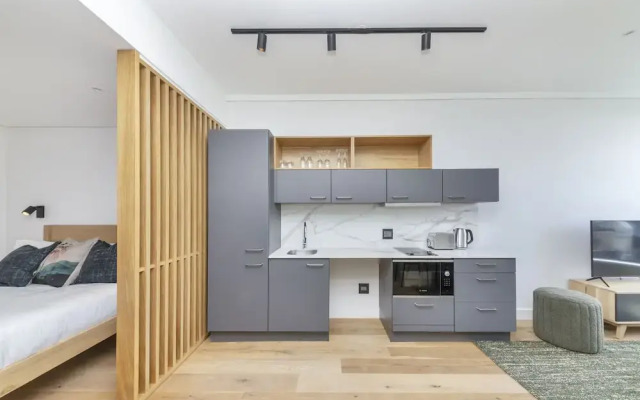 Comfortable Studio With City Views