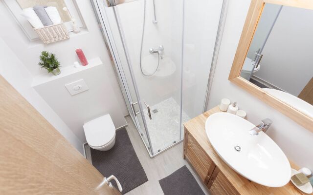 Apartment Maja - 50 m from beach : A2 Makarska, Riviera Makarska